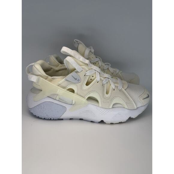 Nike Shoes - NEW NIKE AIR HUARACHE CRAFT Summit White Sneakers DQ8031 WMNS SZ 10/MEN'S SZ 8.5